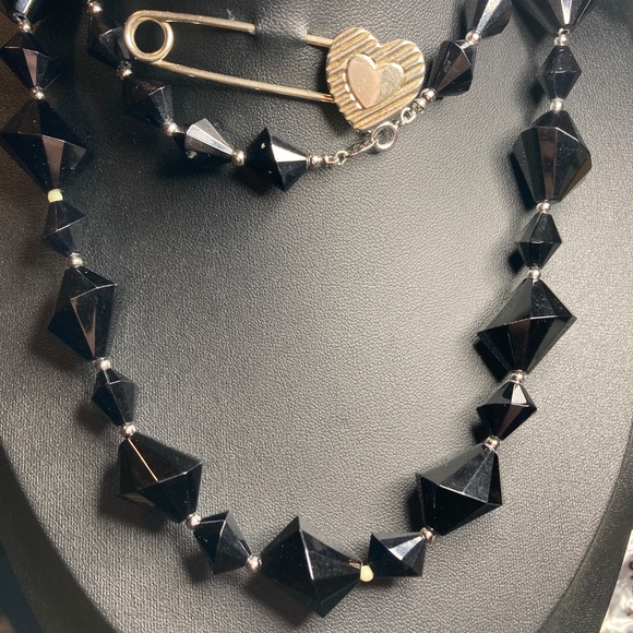 Trifari vintage black faceted necklace - Picture 5 of 7